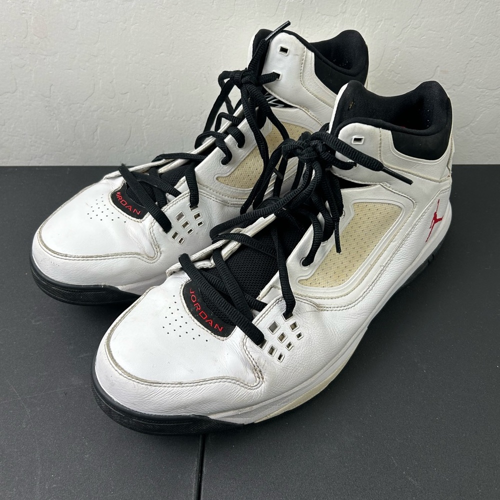 Nike Air Jordan Flight 23 RST
512234-101 Men's Shoes Size 13 White & Black